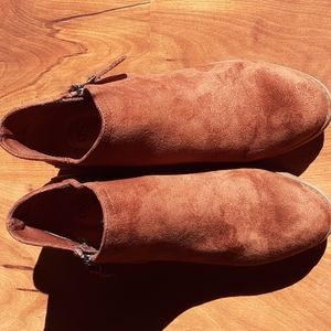 Memory foam ankle boots size 7